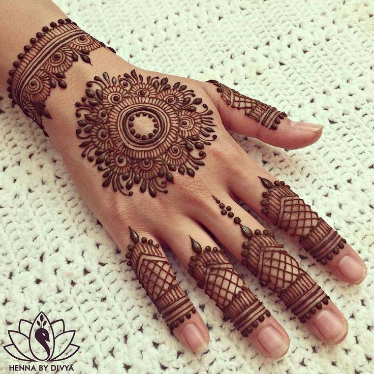 Top 200 Mehndi Designs & Different Types Of Henna Designs